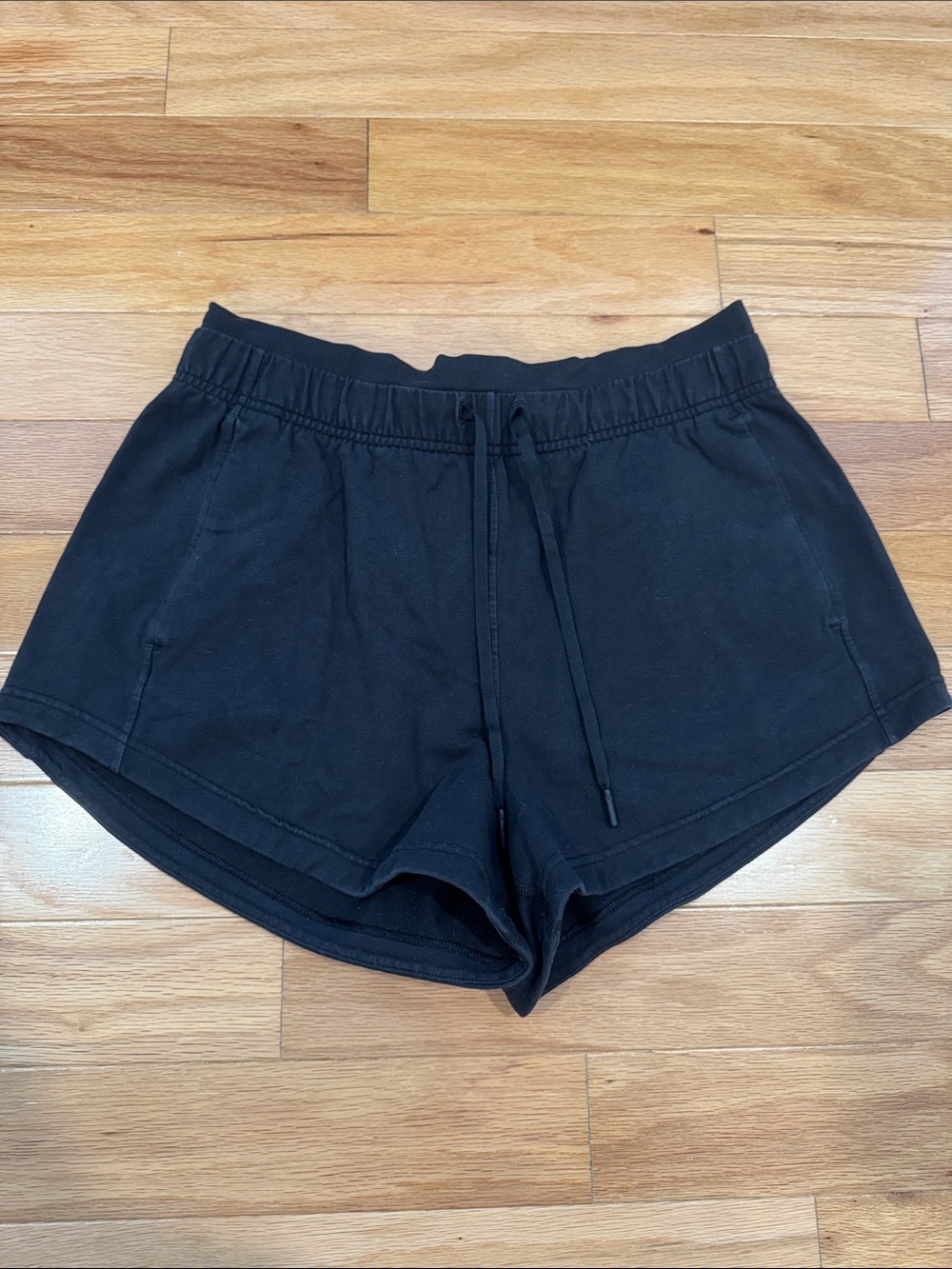 Lululemon Black Women's Drawstring Lounge Shorts With Pockets Size 8